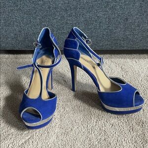 Gianni Bini Blue Suede T-Strap Platform High Heel 8M